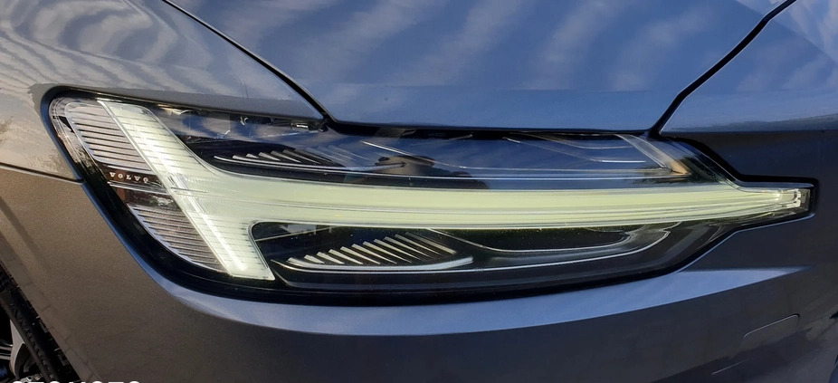 Volvo V60 cena 79900 przebieg: 139000, rok produkcji 2019 z Sulejów małe 596